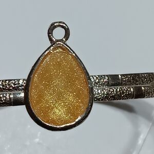 Vinatge Gold Teardrop Pendant Bracelet